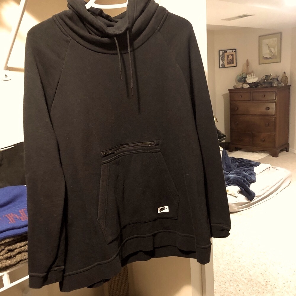 Black Nike sweatshirt hoodie